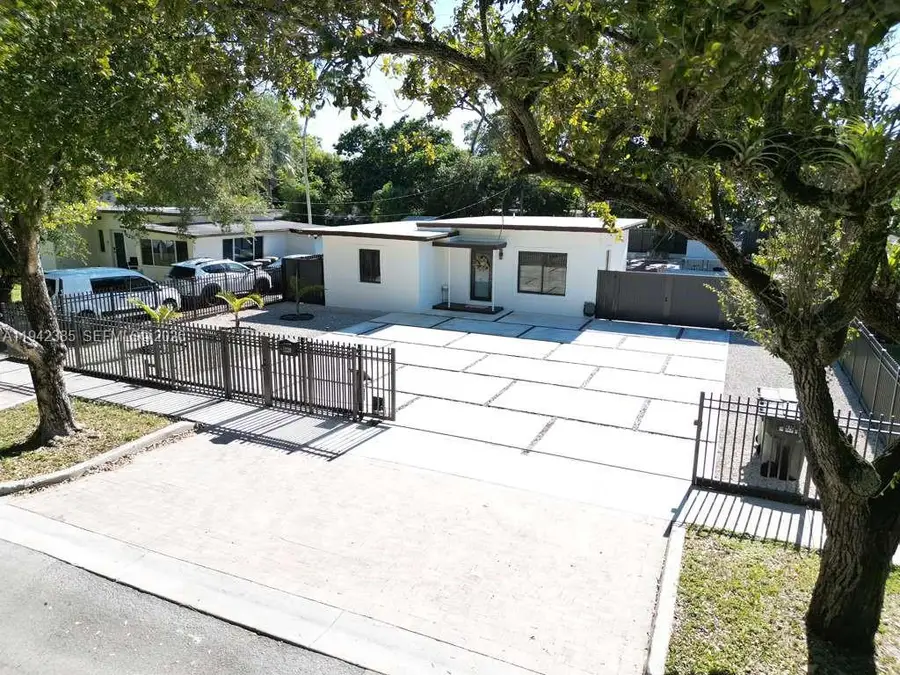 1220 NW 125th St, North Miami, FL 33167 - Image #2