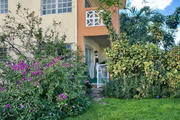 11840 NE 19th Dr #9, North Miami, FL 33181