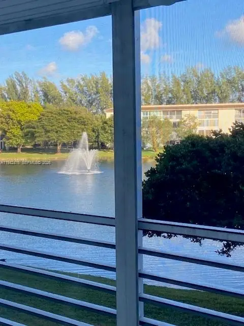 1902 Bermuda Cir #E2, Coconut Creek, FL 33066 - Image #2