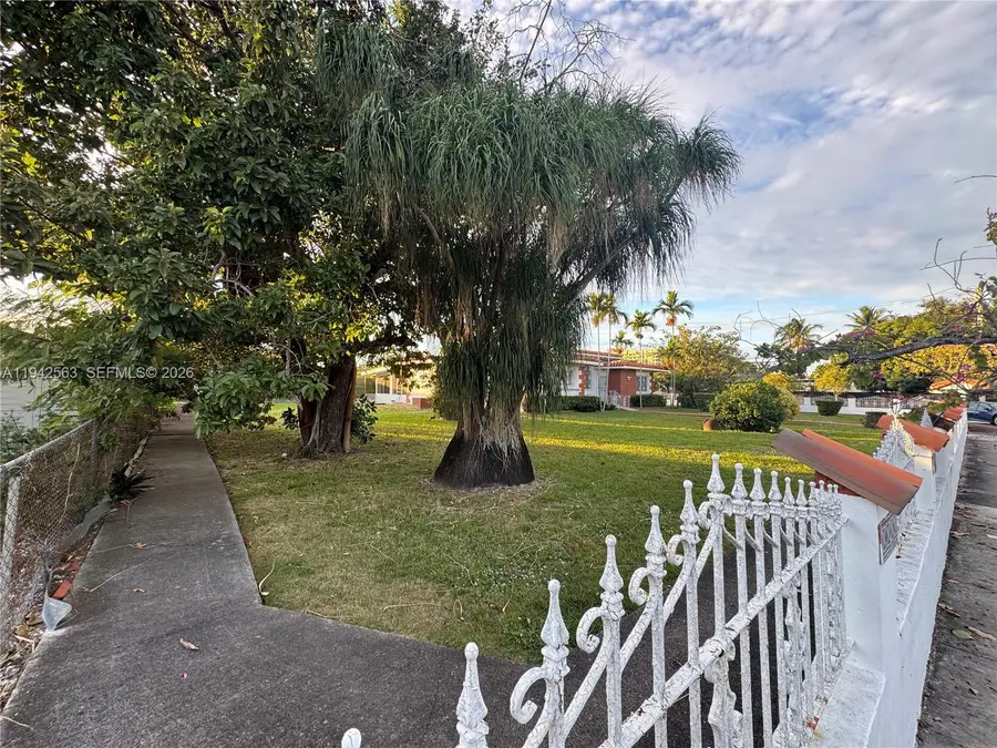 500 SW 39th Ct, Miami, FL 33134 - Image #3