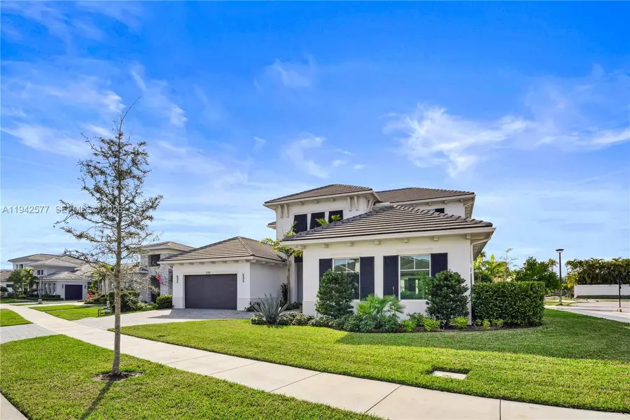 9281 Coral Isles Cir, Palm Beach Gardens, FL 33412 - Image #2