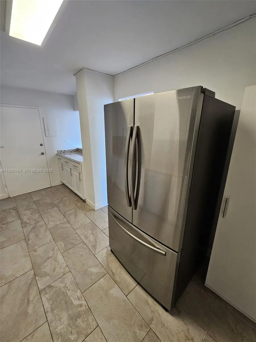 7135 Collins Ave #1011, Miami Beach, FL 33141 - Image #3