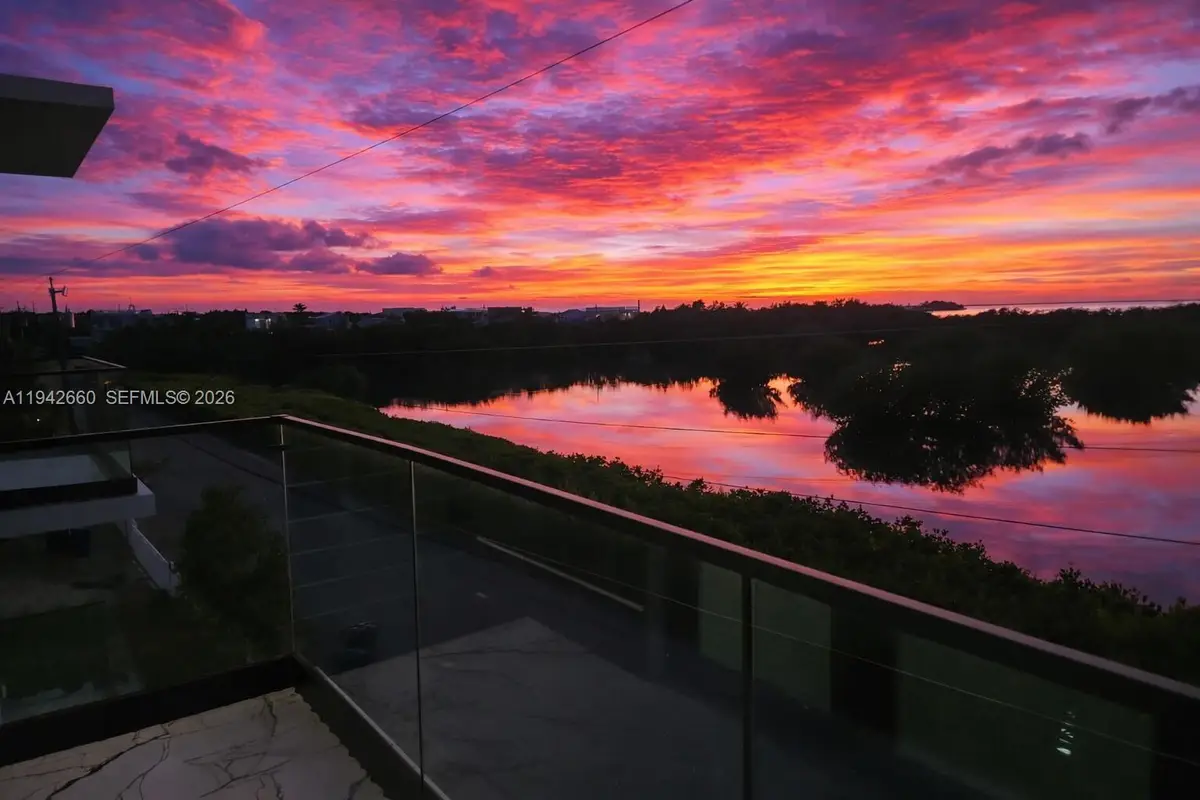 141 Grassy Rd, Key Largo, FL 33037 - Image #1