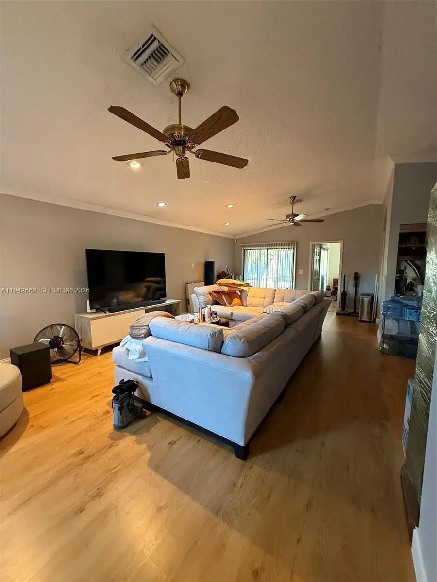 6190 Pine Tree Ln, Tamarac, FL 33319 - Image #1