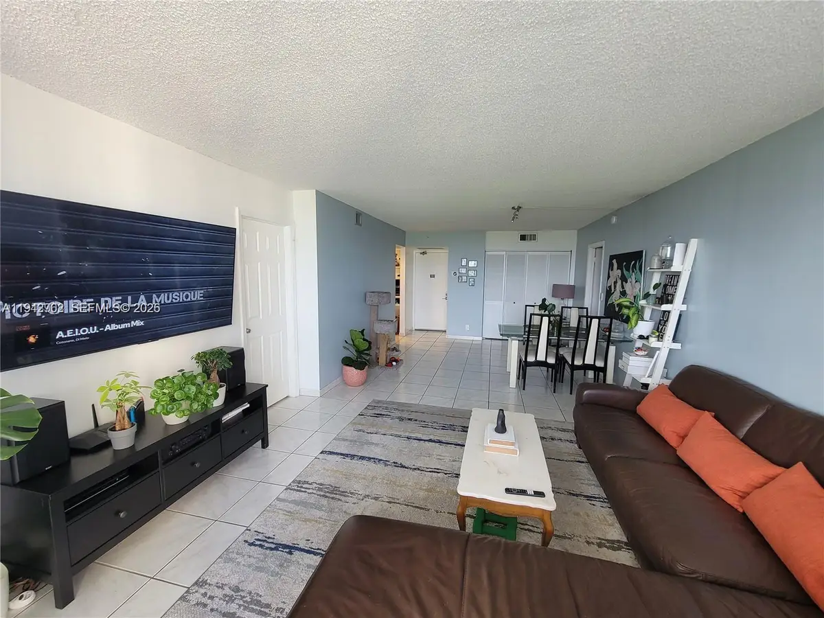 20301 W Country Club Dr #1124, Aventura, FL 33180 - Image #1