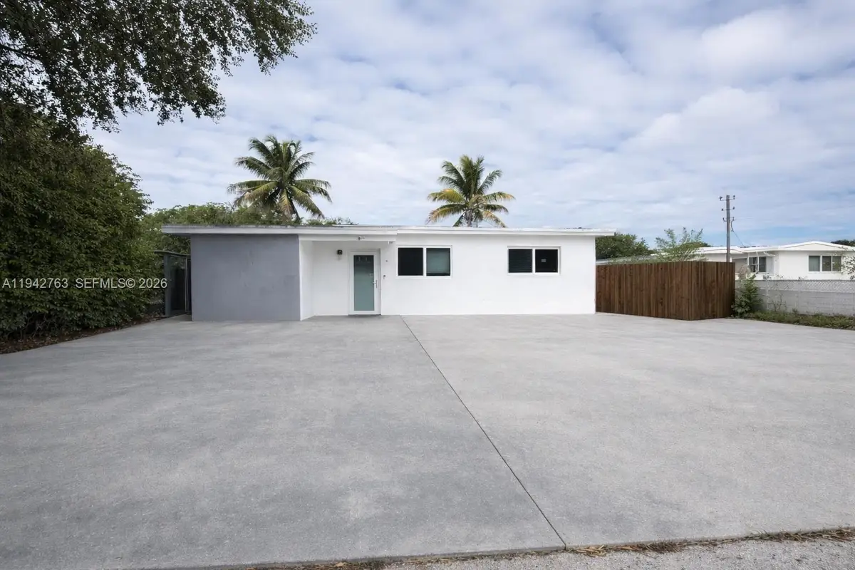 6305 Hayes St, Hollywood, FL 33024 - Image #1