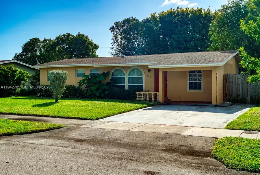 910 NE 49th St, Deerfield Beach, FL 33064 - Image #2