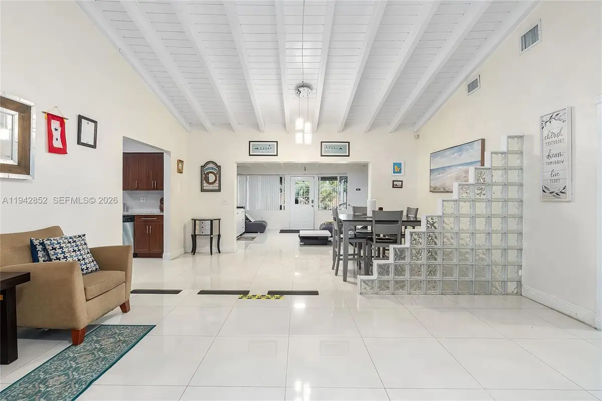 13521 NE 1st Ave, Miami, FL 33161 - Image #1