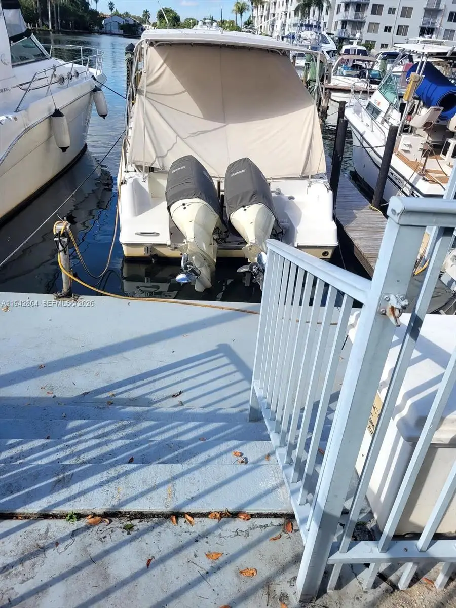 1700 NW N River Dr, Miami, FL 33125 - Image #2