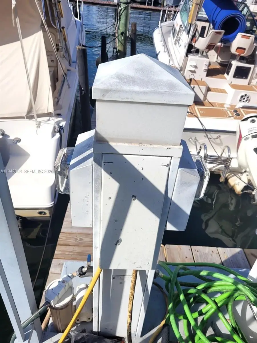 1700 NW N River Dr, Miami, FL 33125 - Image #3