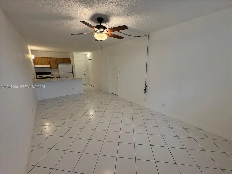2401 Riverside Dr #314-B, Coral Springs, FL 33065 - Image #3