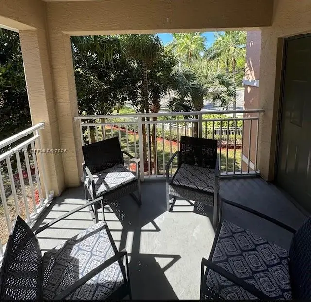 6434 Emerald Dunes Dr #304, West Palm Beach, FL 33411 - Image #2