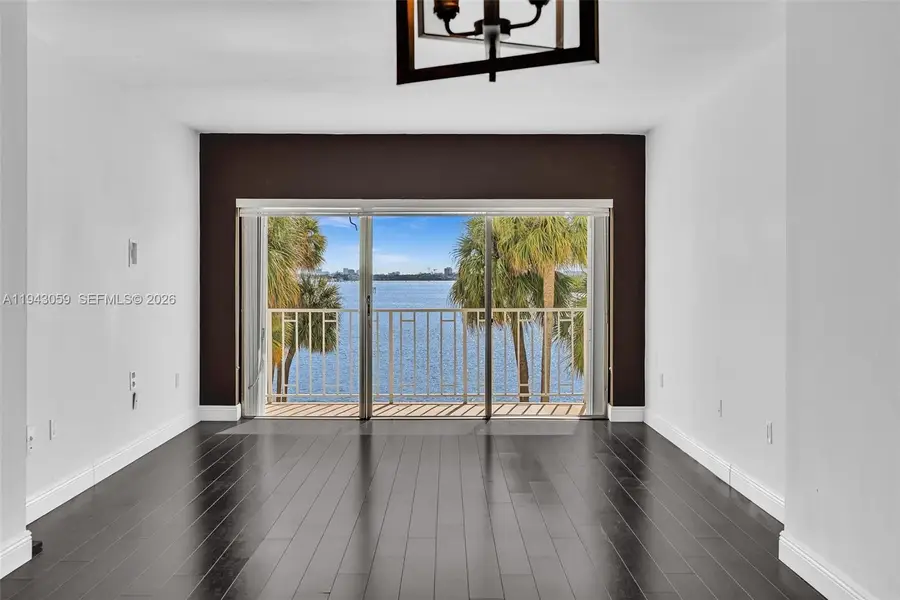 500 Bayview Dr #228, Sunny Isles Beach, FL 33160 - Image #2