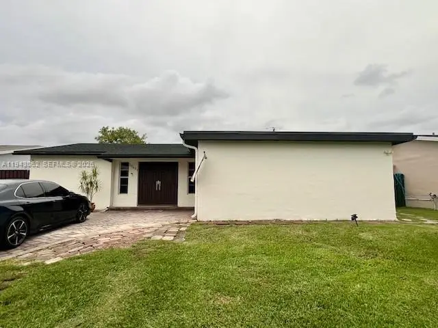 10631 NW 28th St, Sunrise, FL 33322 - Image #3