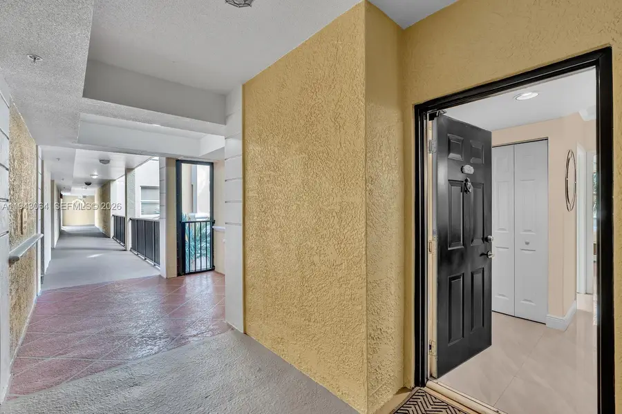 17100 N Bay Rd #1418, Sunny Isles Beach, FL 33160 - Image #2