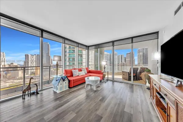 90 SW 3rd St #2604, Miami, FL 33130