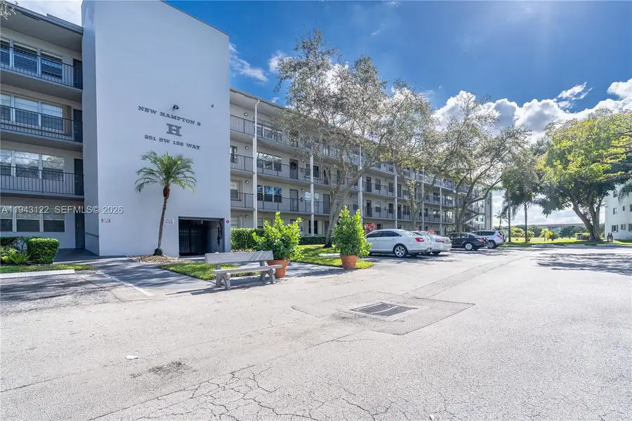 251 SW 132nd Way #117H, Pembroke Pines, FL 33027 - Image #2