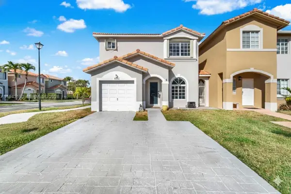 16275 SW 97th St, Miami, FL 33196