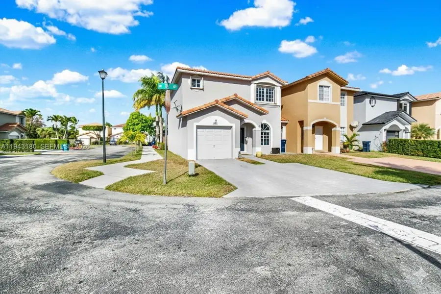 16275 SW 97th St, Miami, FL 33196 - Image #2