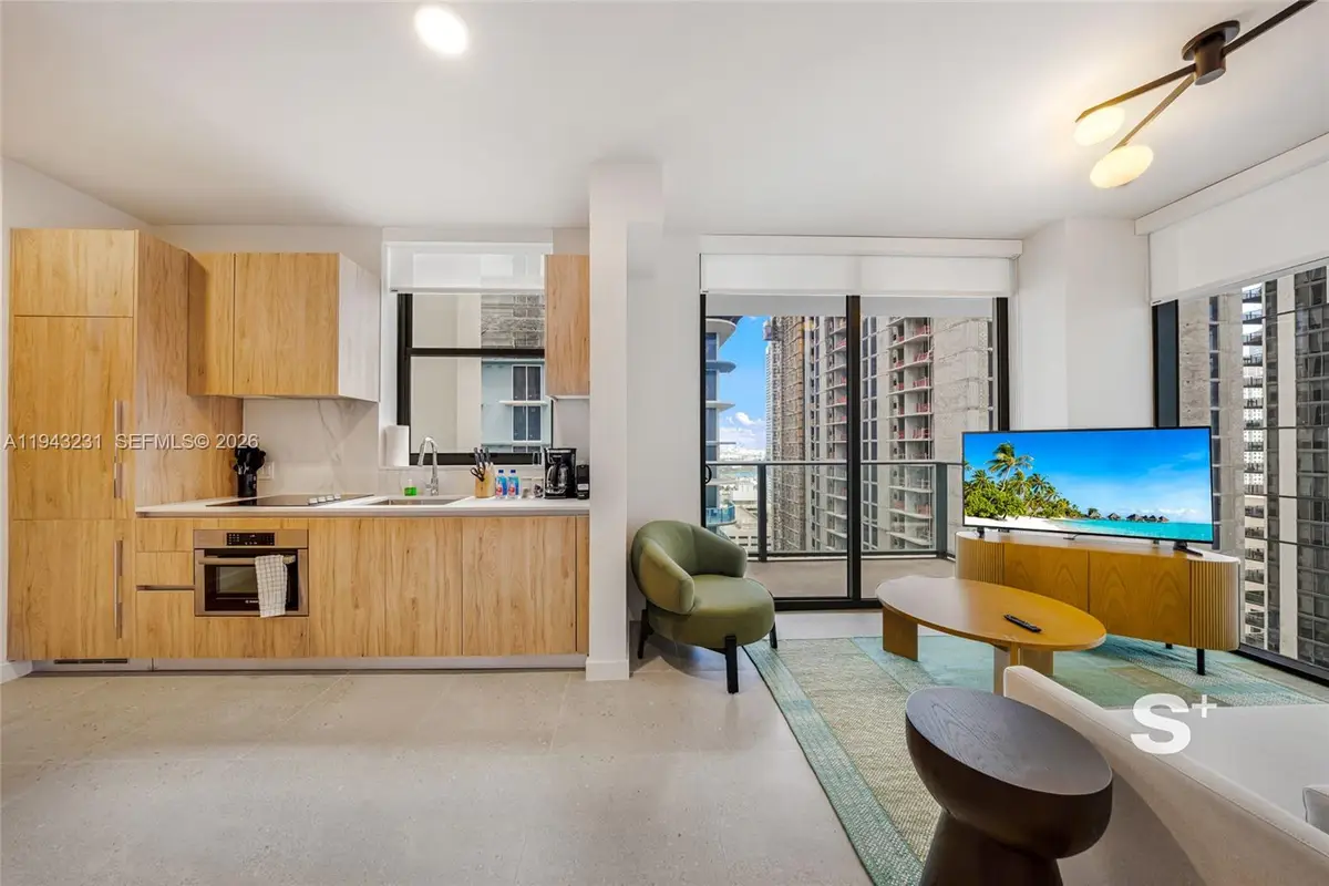 11 NE 6th St #2307, Miami, FL 33132 - Image #1