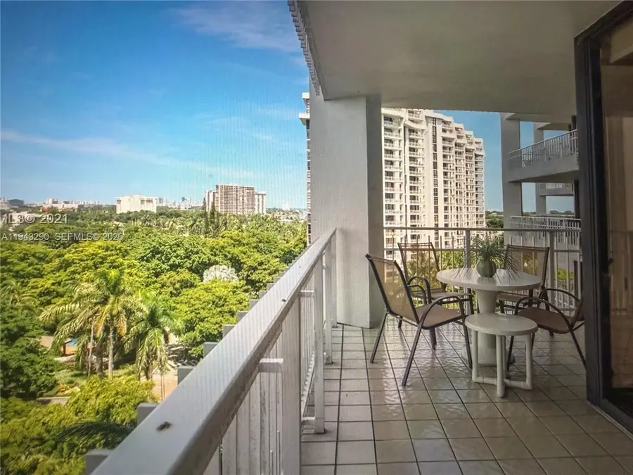 2000 Towerside Ter #1005, Miami, FL 33138 - #3