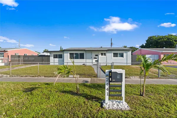2441 NW 181st Ter, Miami Gardens, FL 33056