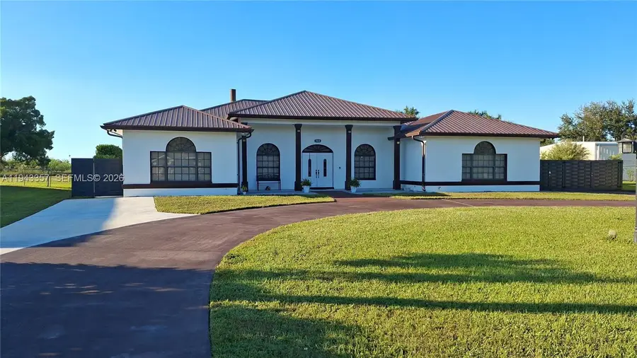 1034 Bayberry Loop, Clewiston, FL 33440 - Image #2