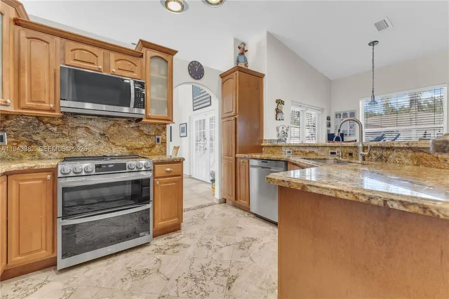 9125 NW 172nd Ter, Hialeah, FL 33018 - Image #3