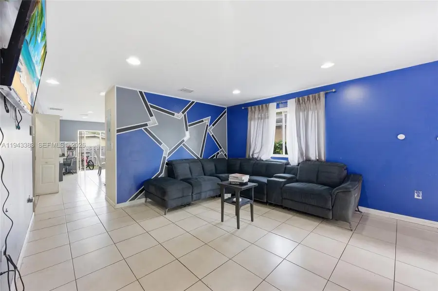 5723 SW 40th St, West Park, FL 33023 - Image #2