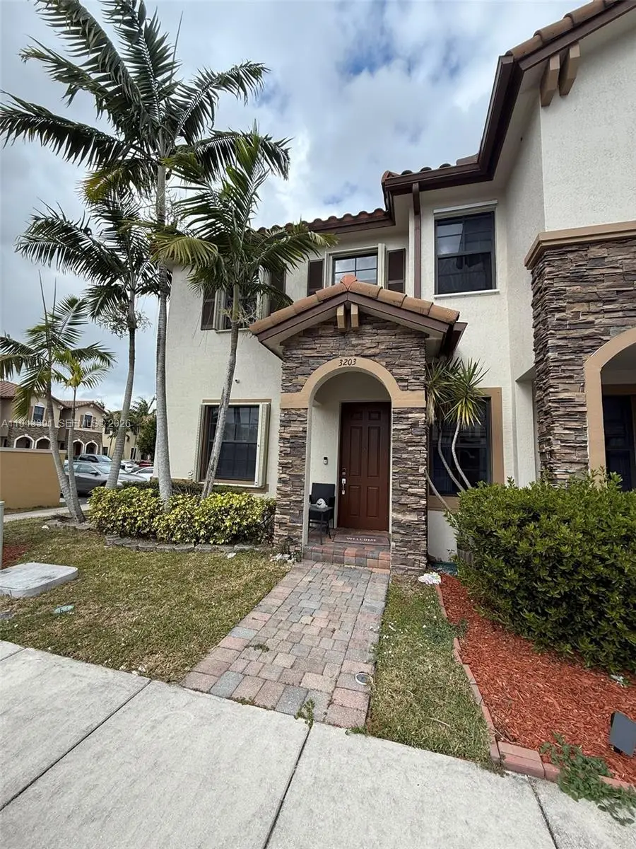 3203 SE 7th St, Homestead, FL 33033 - Image #1