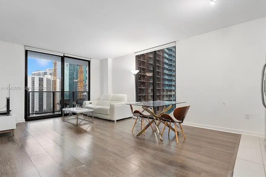 31 SE 6th St #2008, Miami, FL 33131 - Image #2