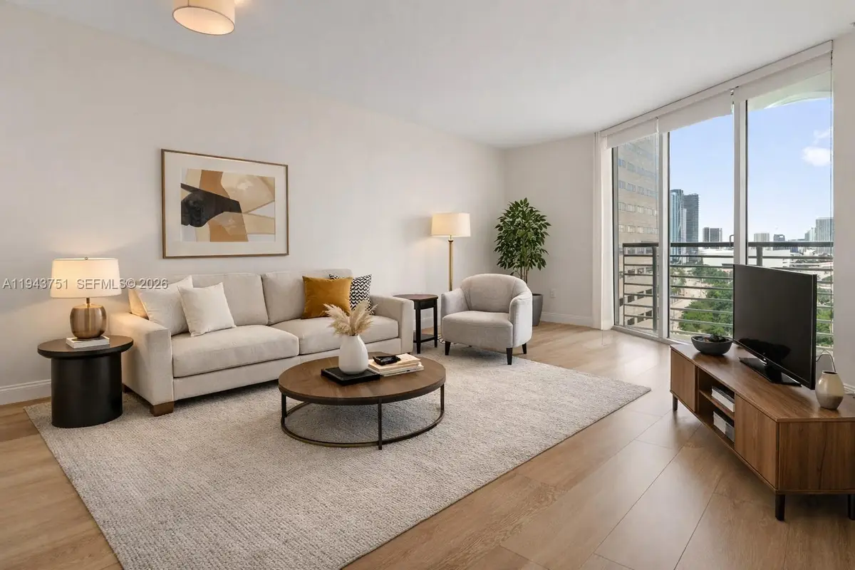 325 S Biscayne #1718, Miami, FL 33131 - Image #1
