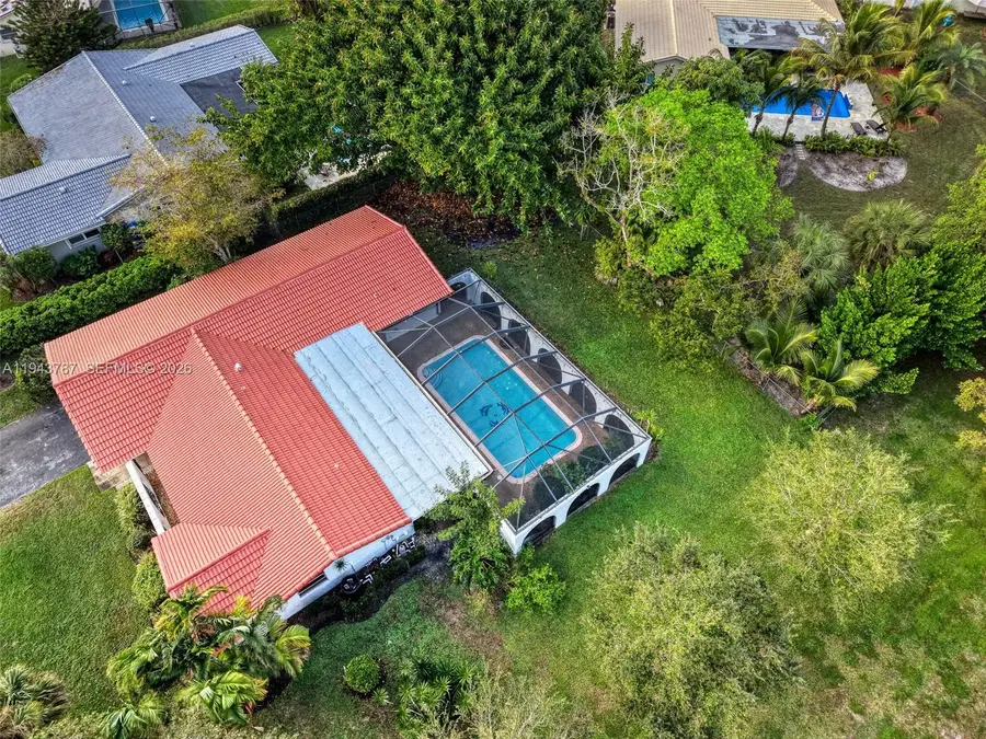 10251 NW 39th Ct, Coral Springs, FL 33065 - Image #3