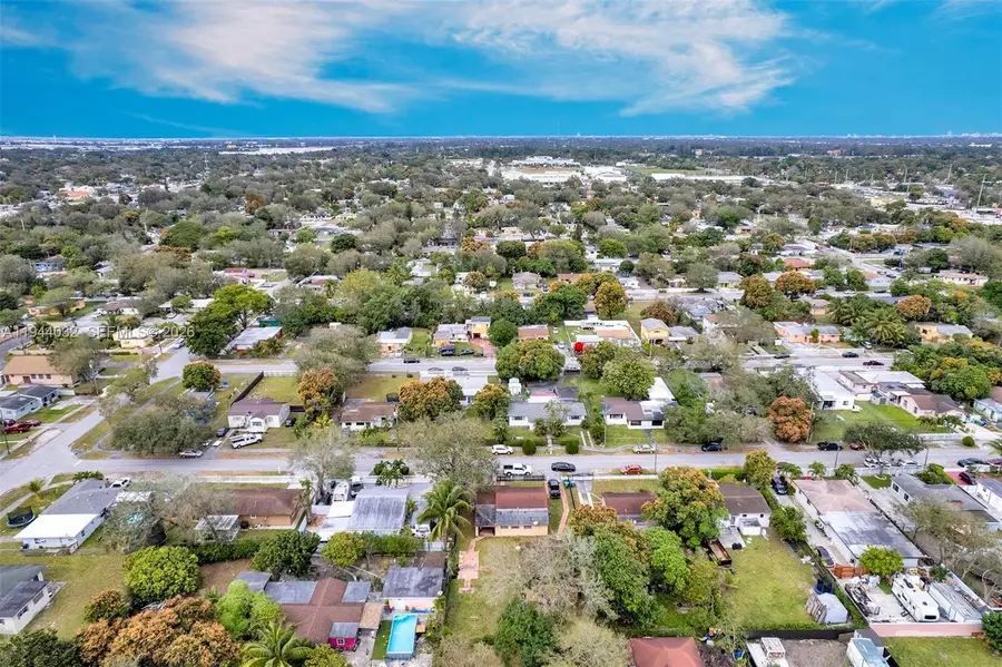 1900 NW 88th St, Miami, FL 33147 - Image #2