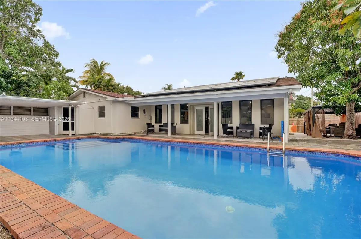 5380 SW 8th Ct, Plantation, FL 33317 - Image #1