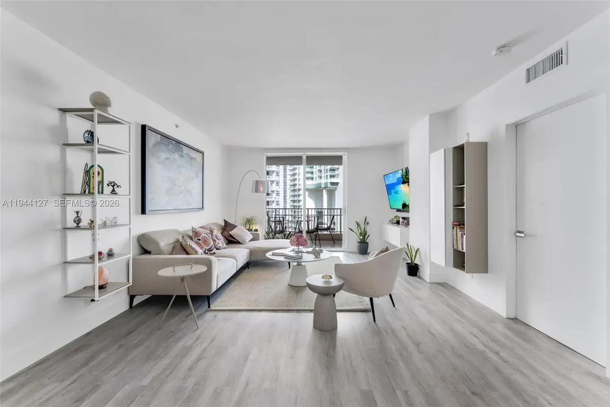 701 Brickell Key Blvd #1506, Miami, FL 33131 - Image #1