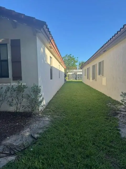 15400 SW 176th Ln, Miami, FL 33187 - Image #3