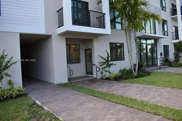 4640 NW 84th Ave #16, Doral, FL 33166