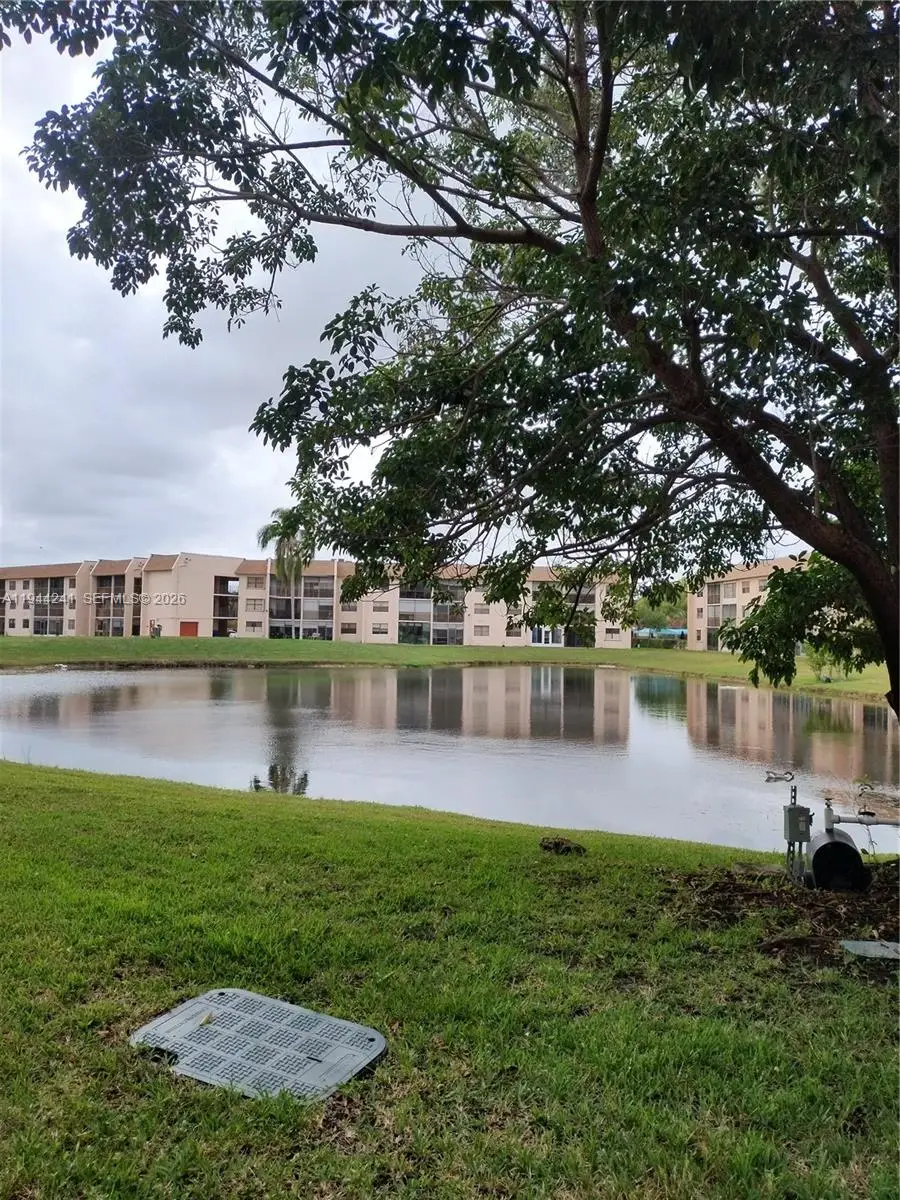 2981 N Nob Hill Rd #406, Sunrise, FL 33322 - Image #2
