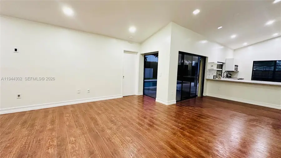 528 SW 166th Ter, Weston, FL 33326 - Image #3