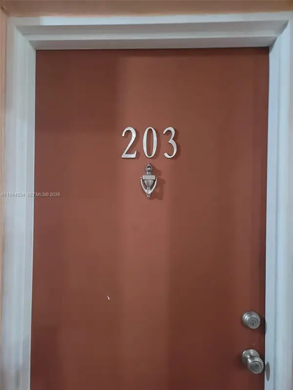 5350 W 21st Ct #203, Hialeah, FL 33016