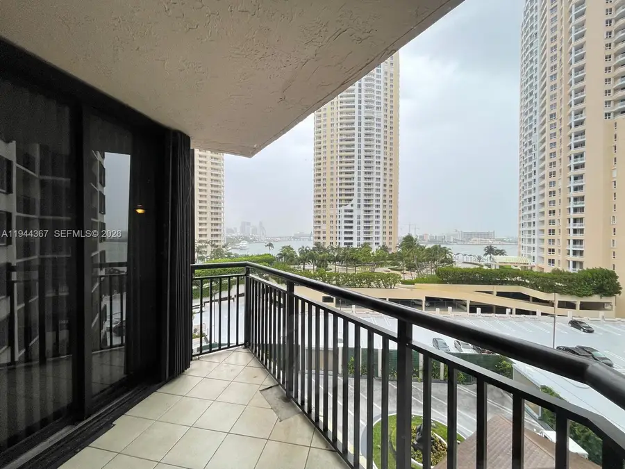 540 Brickell Key Dr #1006, Miami, FL 33131 - Image #2