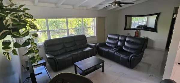 2531 Whale Harbor Ln, Fort Lauderdale, FL 33312