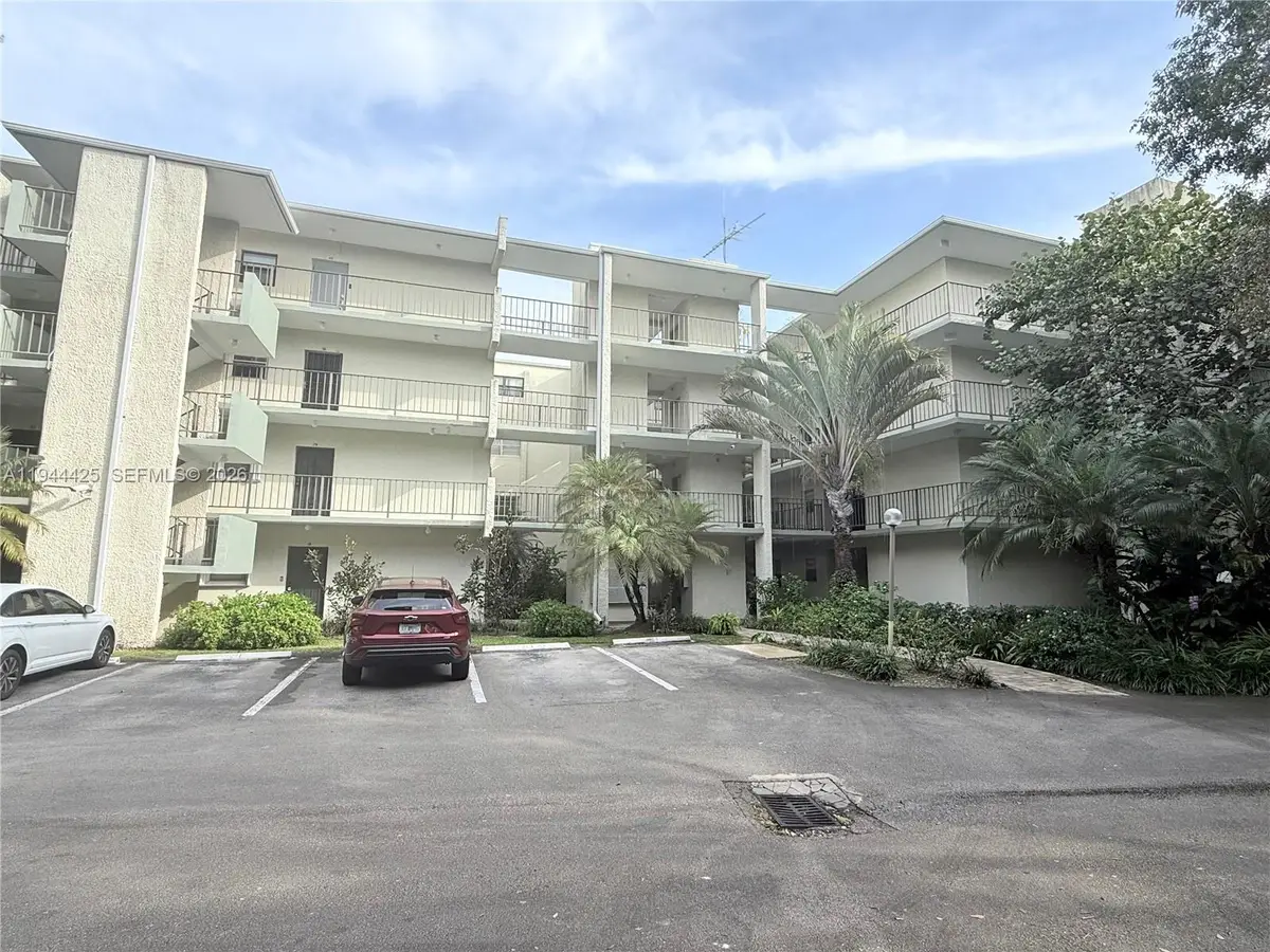 8951 N New River Canal Rd #2D, Plantation, FL 33324 - Image #1