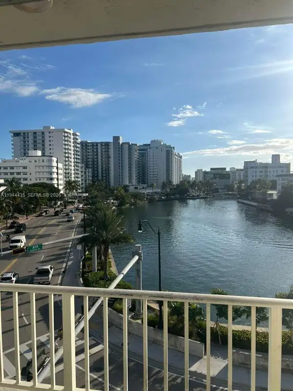 2600 Collins #508, Miami Beach, FL 33140