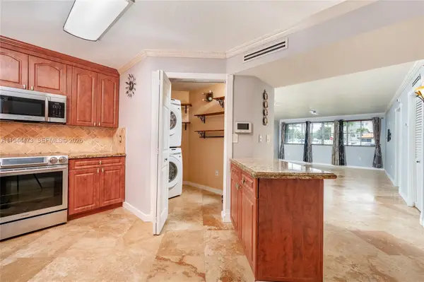 6175 NW 186th St #112, Hialeah, FL 33015