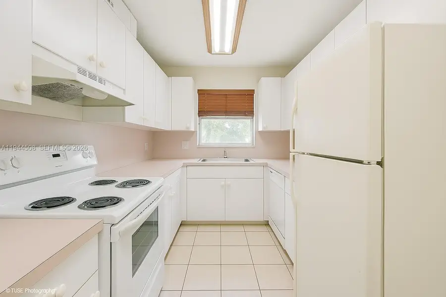 2645 SW 28th Ct, Miami, FL 33133 - Image #2