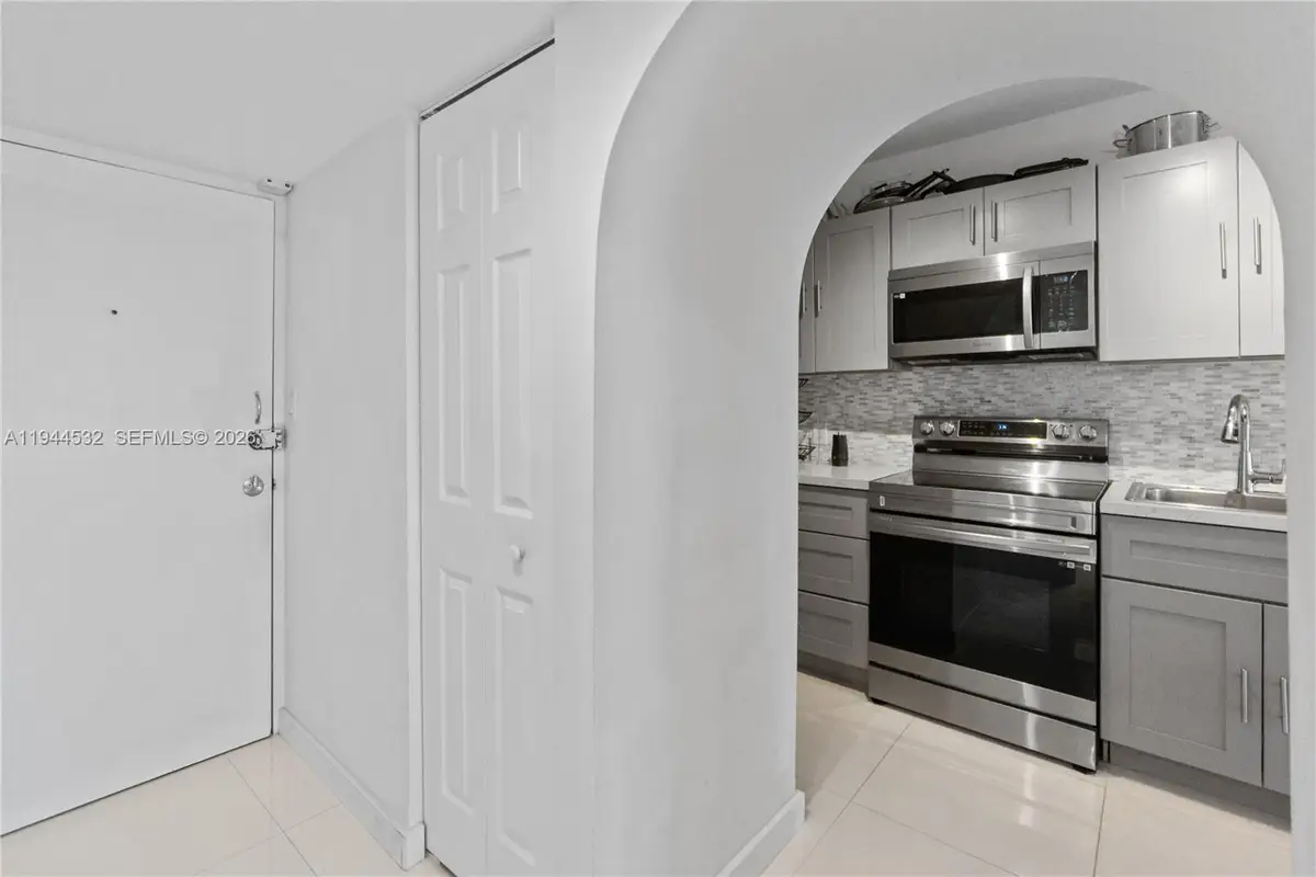 100 Lincoln Rd #501, Miami Beach, FL 33139 - Image #1