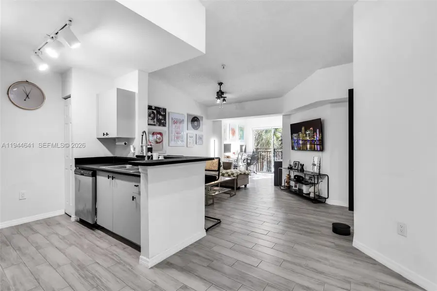 2457 Centergate Dr #306, Miramar, FL 33025 - Image #2