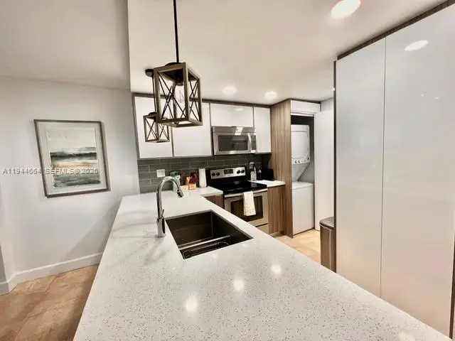 600 NE 36th St #1220, Miami, FL 33137 - Image #3